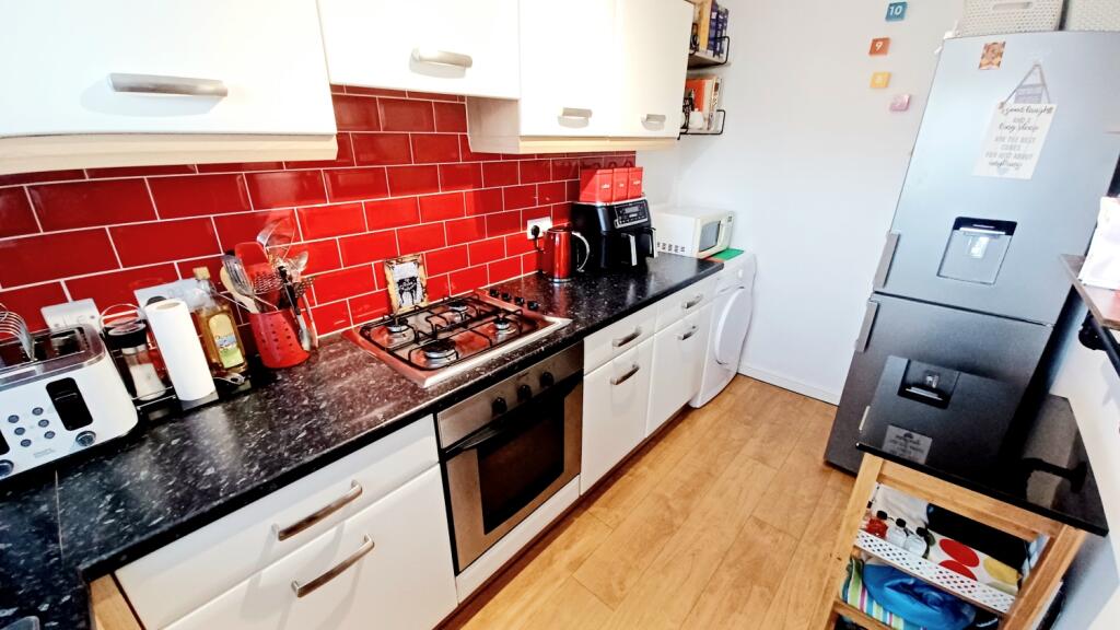 Walton Crescent, St. Helen Auckland, DL14 photo 5