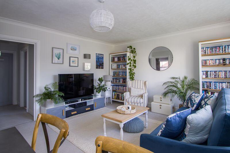 Apartment in Penarth, Vale of Glamorgan - View 3