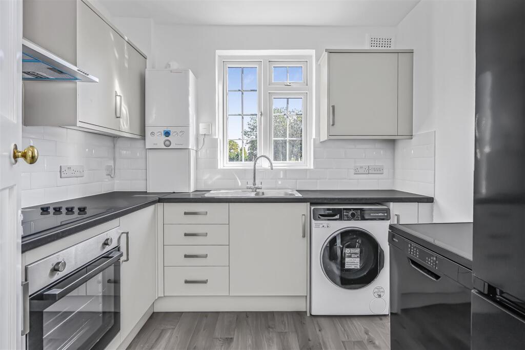 Apartment in London - View 2