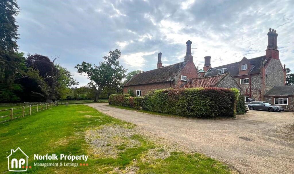 Main image of property: Heggatt