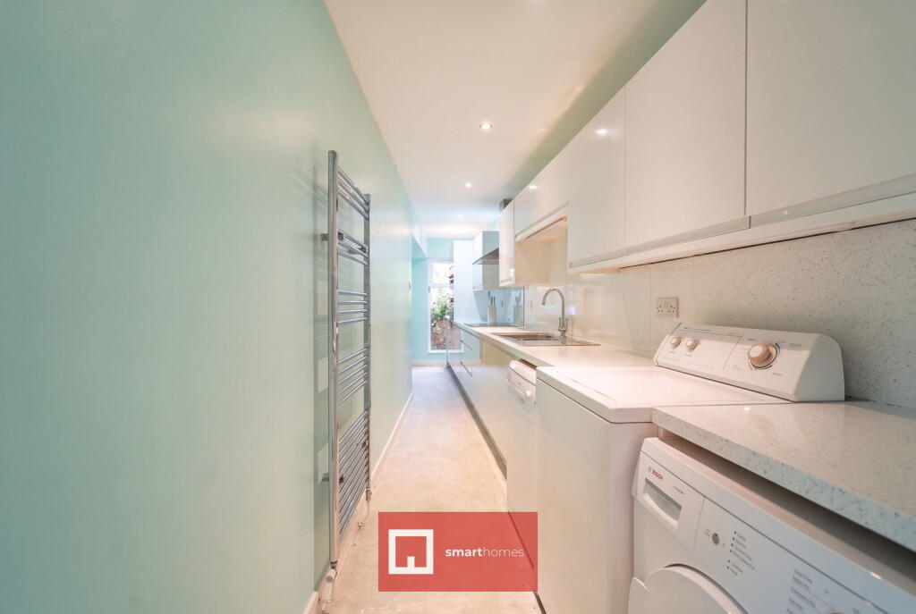House in Bromsgrove, Wythall - View 5