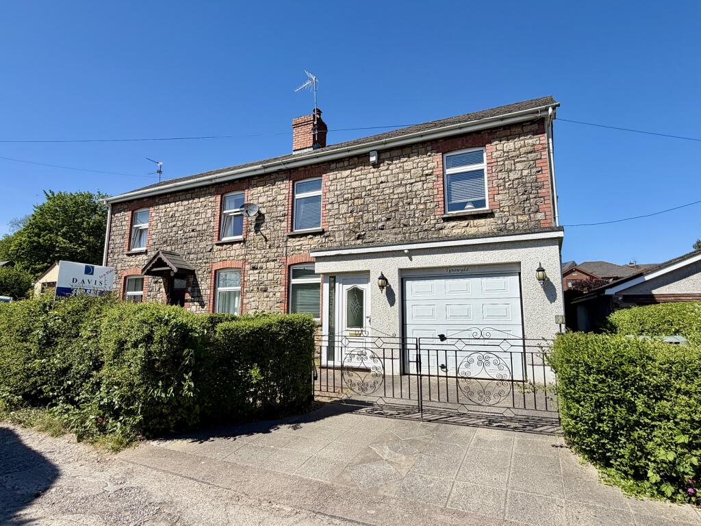 Main image of property: Tump Lane, Undy, NP26 3BW