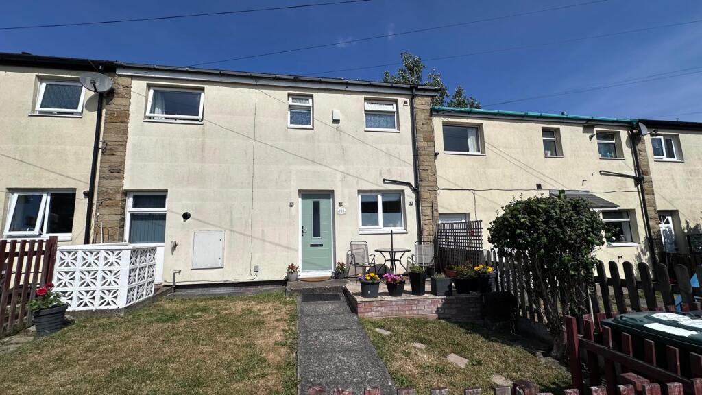 Main image of property: 111 Longfield Avenue, Golcar, Huddersfield HD7 4AZ