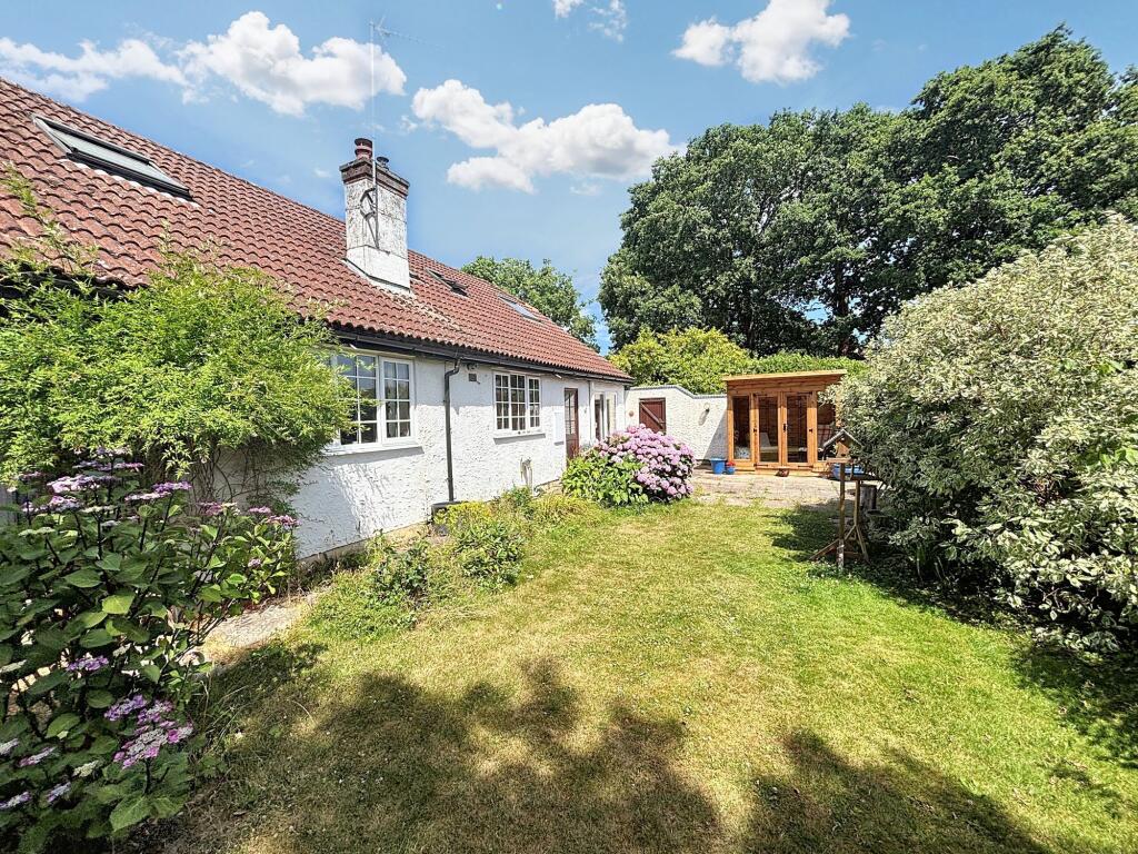 The Grove, Verwood, BH31 photo 3