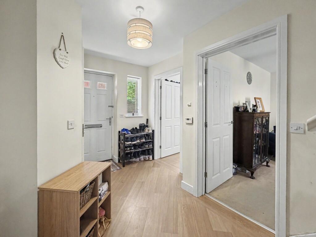 House in Daventry, West Northamptonshire - View 4