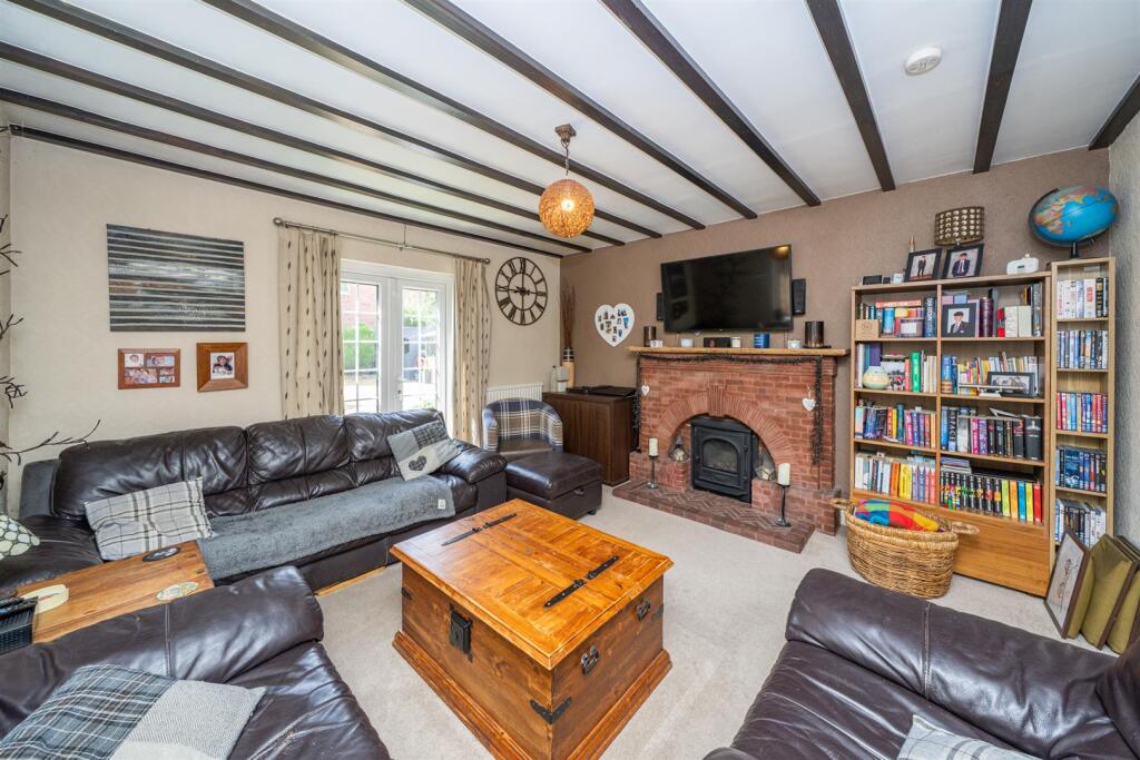 House in Worcester - More