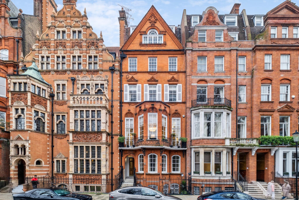 Main image of property: Cadogan Square, 
Knightsbridge, SW1X