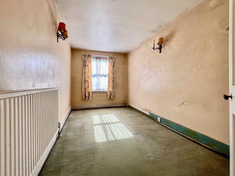 House in Dover, Poulders Gardens, Sandwich - More