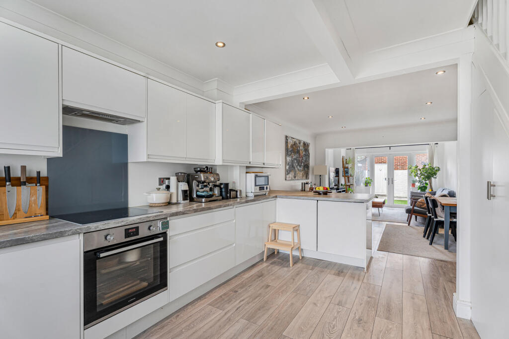 House in Twickenham - View 4