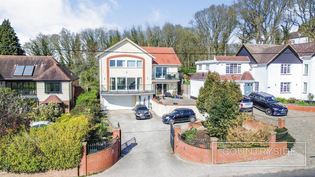 Main image of property: Vicarage Hill, Benfleet