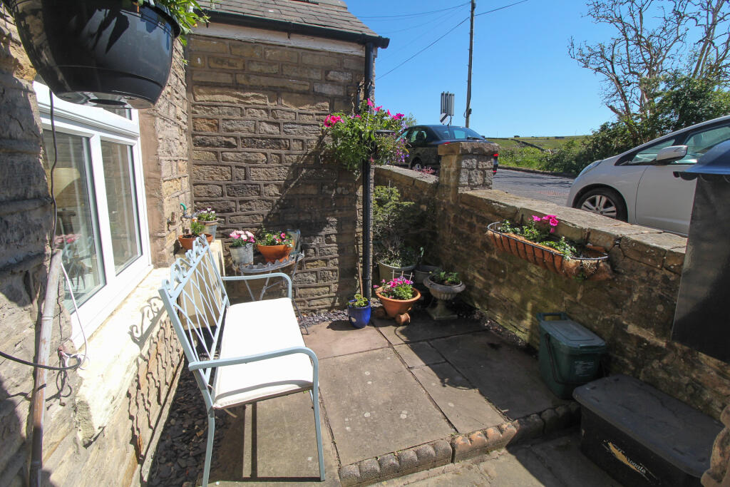 Moor End Road, Mellor photo 3