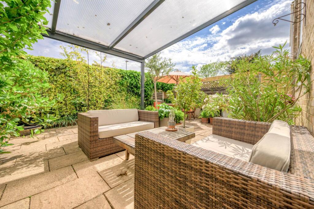 Main image of property: Earlsfield Close, Caversham Park Village, Reading