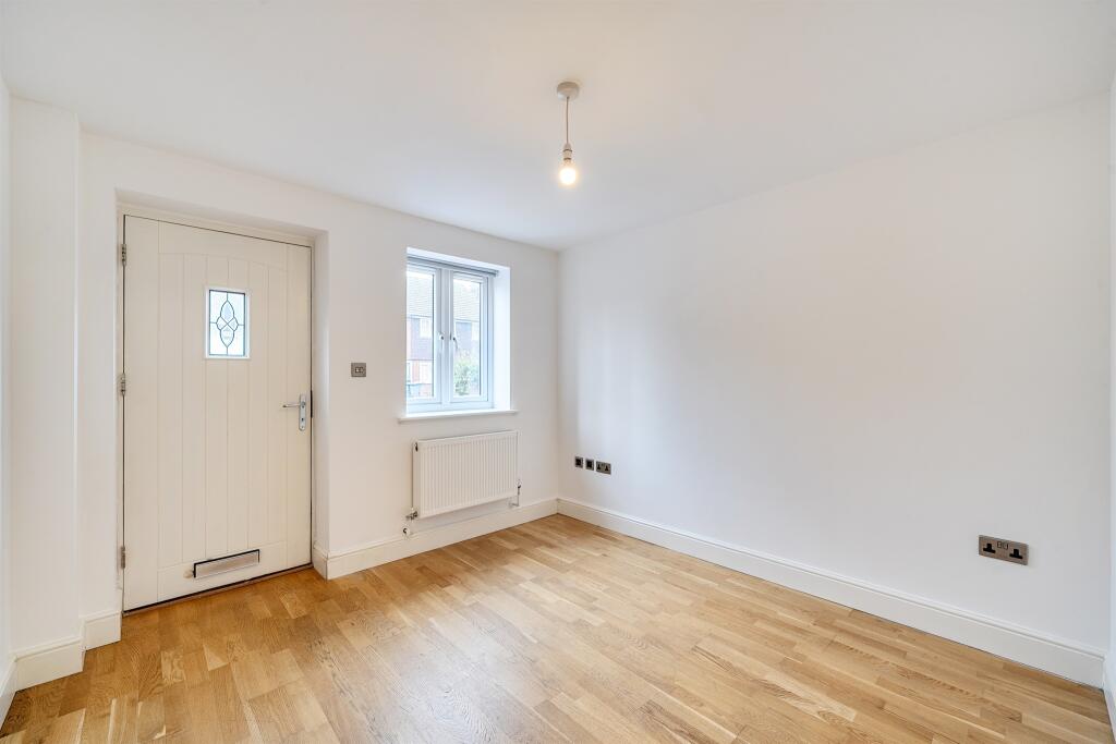 House in Maidenhead, North Town - More