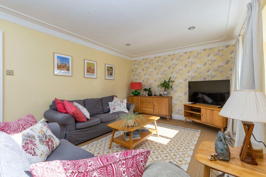 House in Calderdale, Rishworth, Ripponden - More