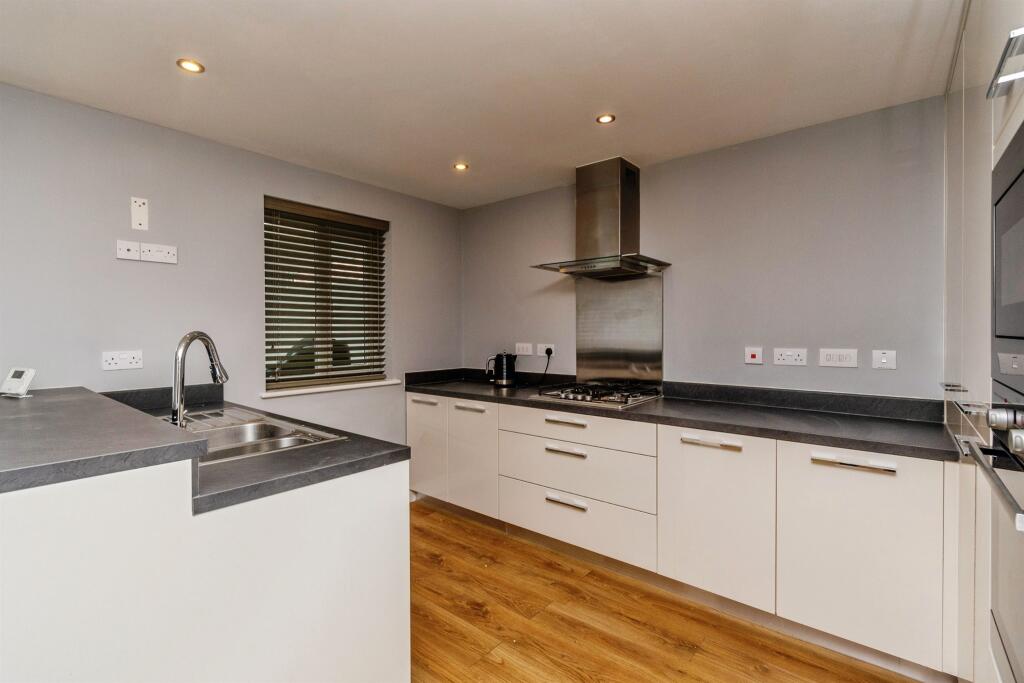 House in South Staffordshire, Great Wyrley - View 5