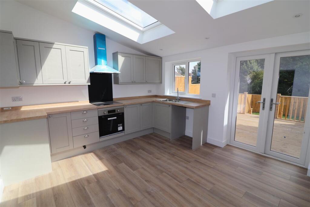 House in Haverfordwest, Albert Town - More