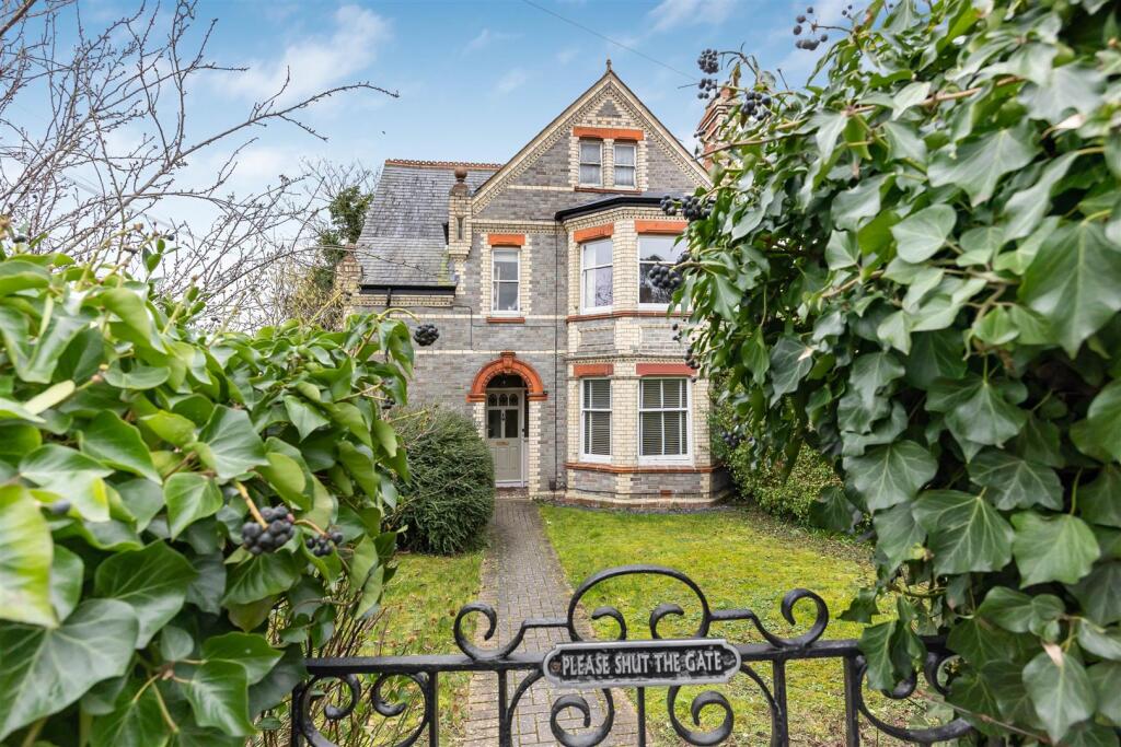 Main image of property: Henley Road, Caversham, Reading