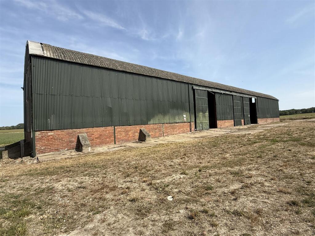 Studio house on Gulham Lane, North Gulham, Market Rasen, £275,000