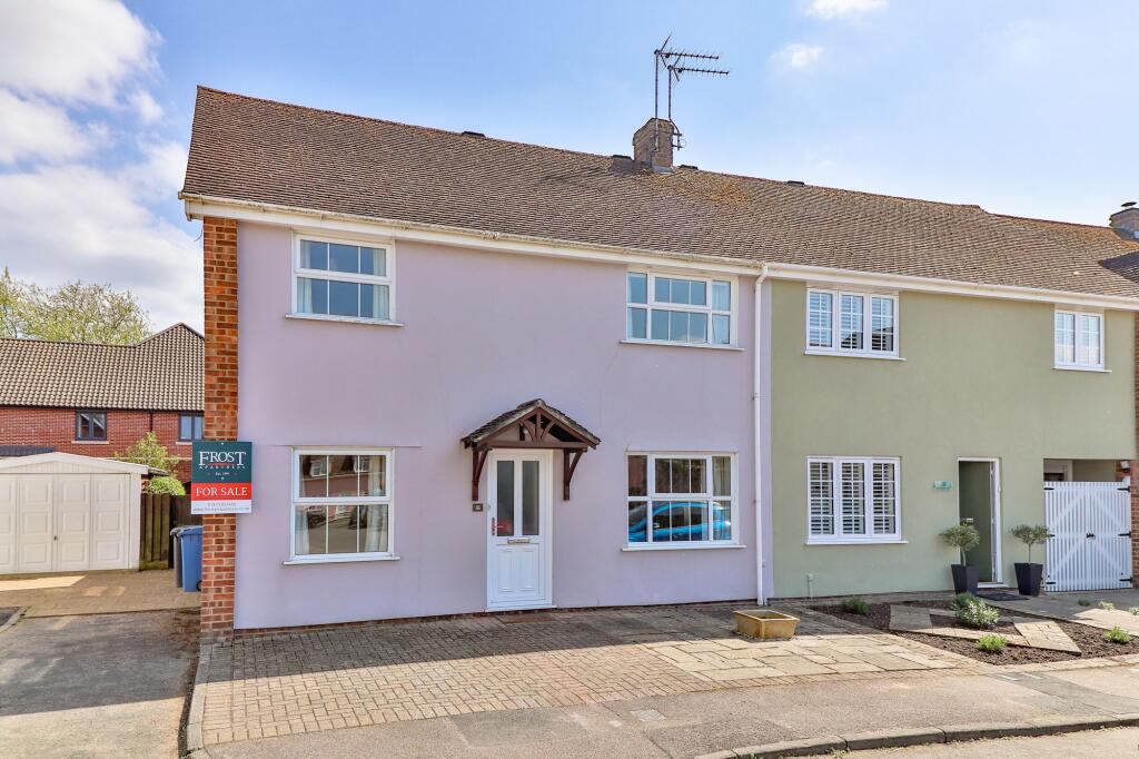 3-bed semi-detached on Meadows Way, Hadleigh, IP7, £310,000