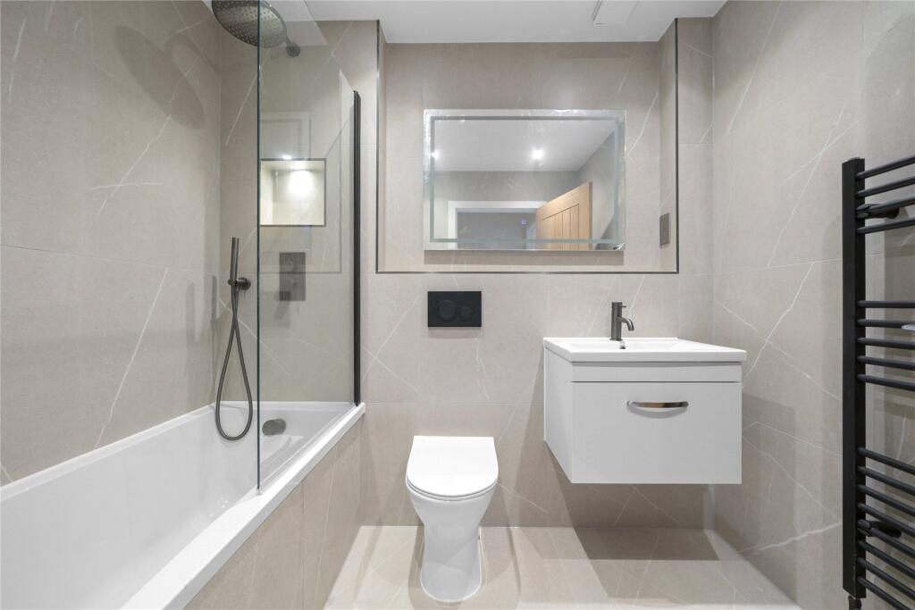 House in Kingston upon Thames - View 5