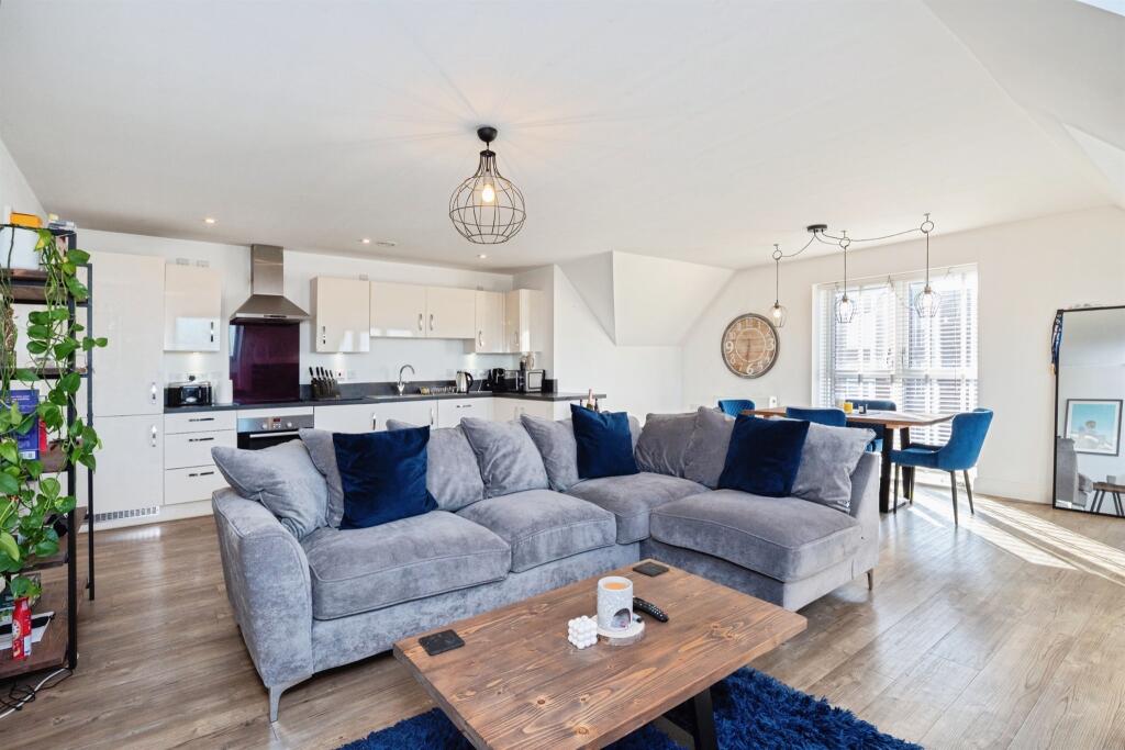 Main image of property: The Avenue, TUNBRIDGE WELLS