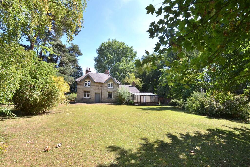 Garendon Park, Loughborough, LE11 photo 2