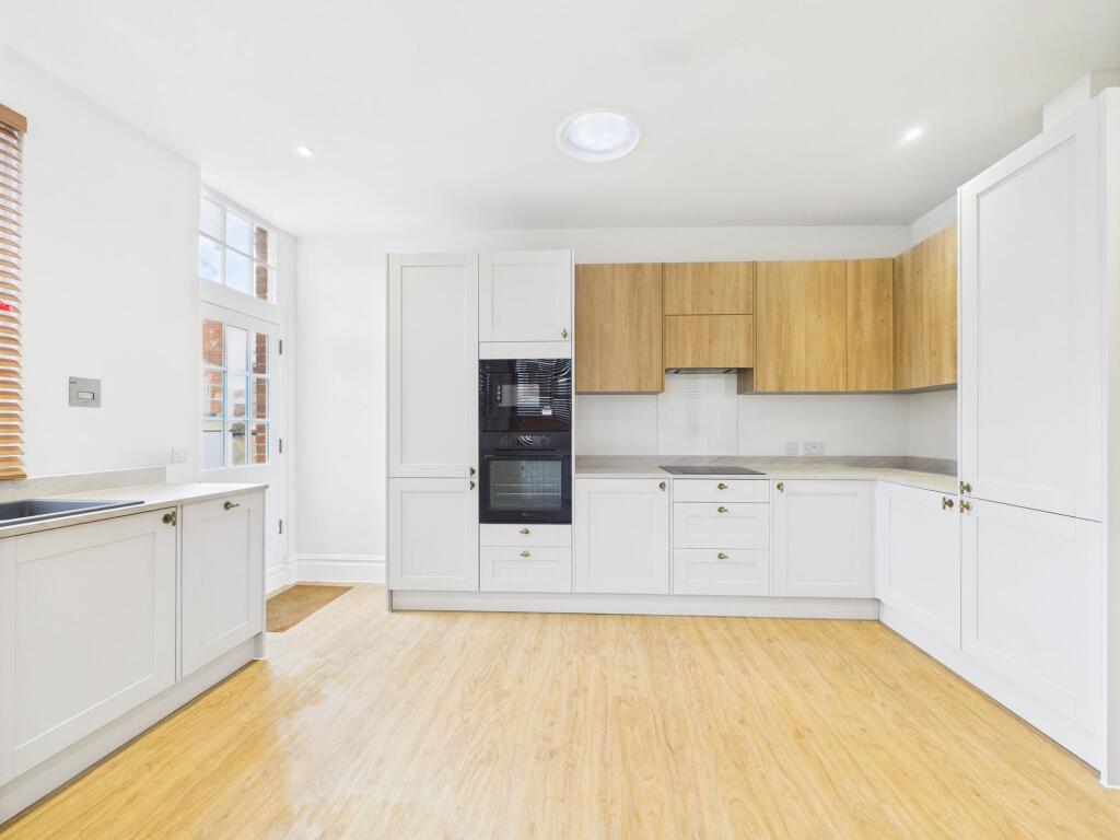 Main image of property: High Street, Cheltenham, GL50