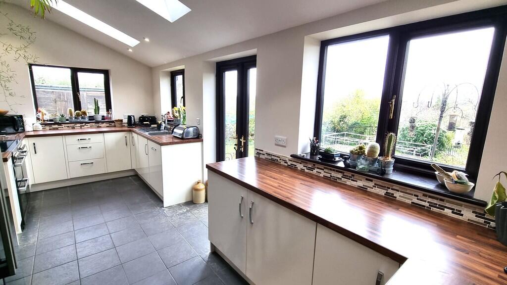 Orchid Close, Halesworth photo 2