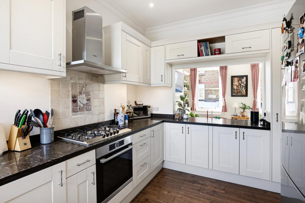 Apartment in London - View 4