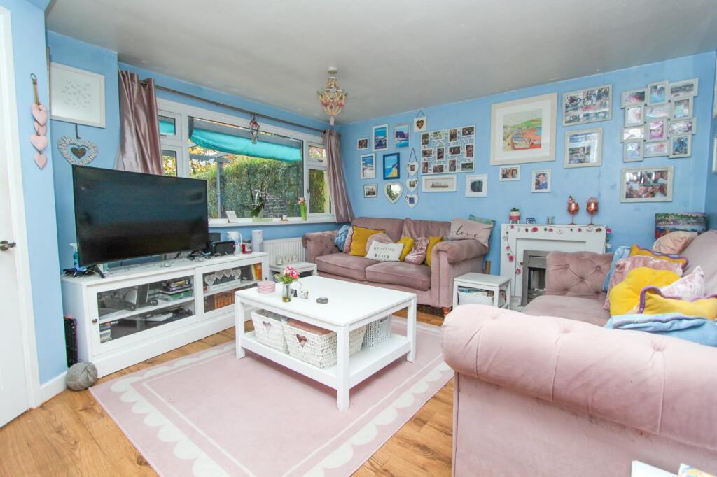 Ellesmere, Thornbury, BS35 photo 3