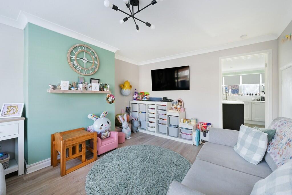 North Court Close, Littlehampton, West Sussex, BN16 photo 4
