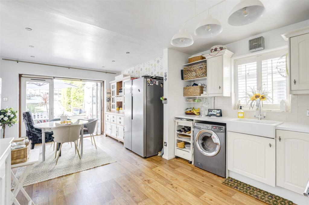 House in Worthing, West Sussex - More