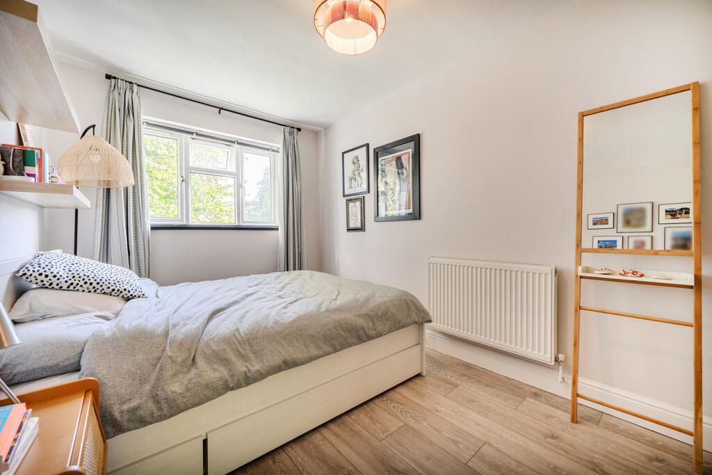 Apartment in London, Crawford Estate, Camberwell - View 5