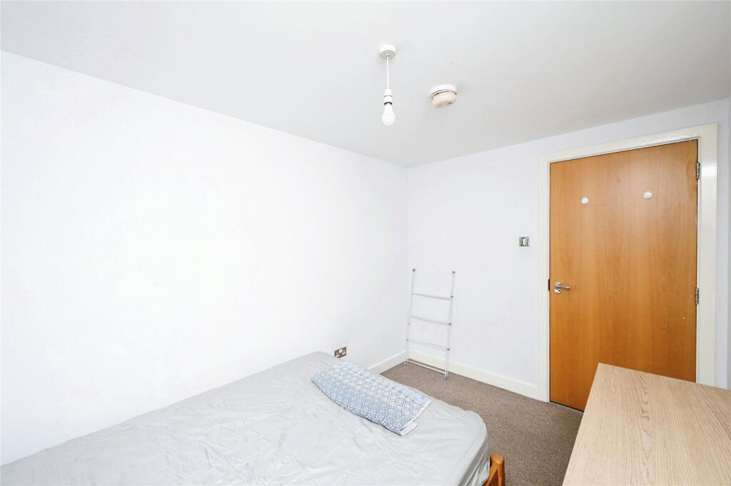 Apartment in Nottingham - More