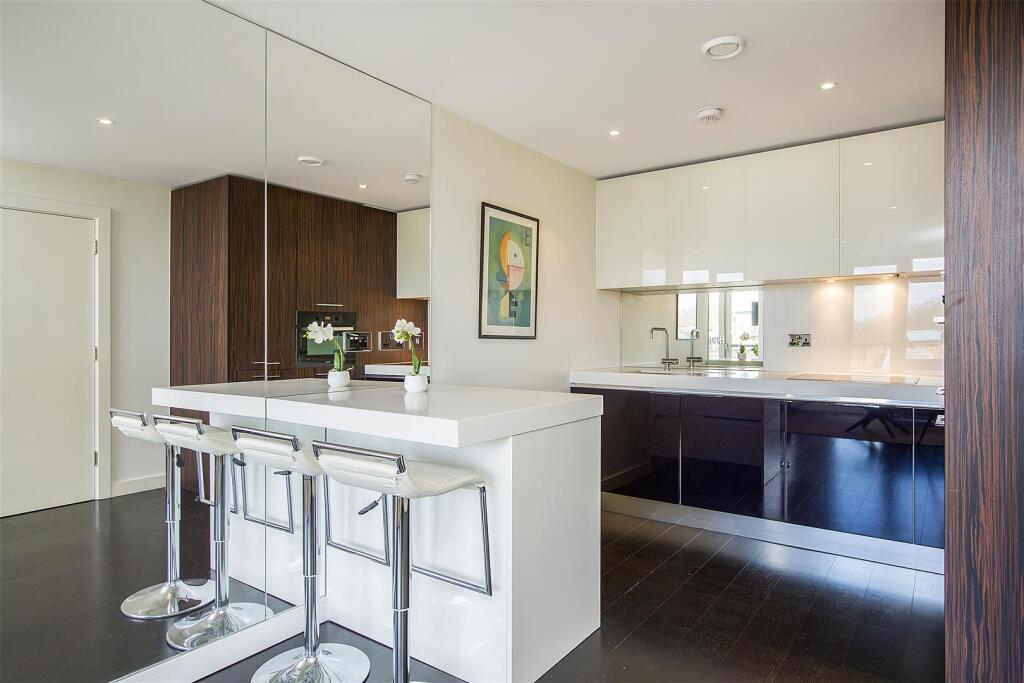Apartment in London - View 3