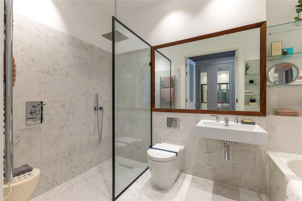 Apartment in Twickenham - More