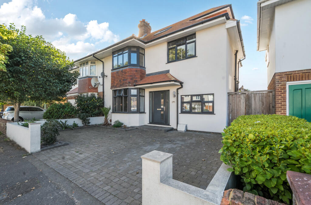 George V Avenue, Worthing, West Sussex, BN11
