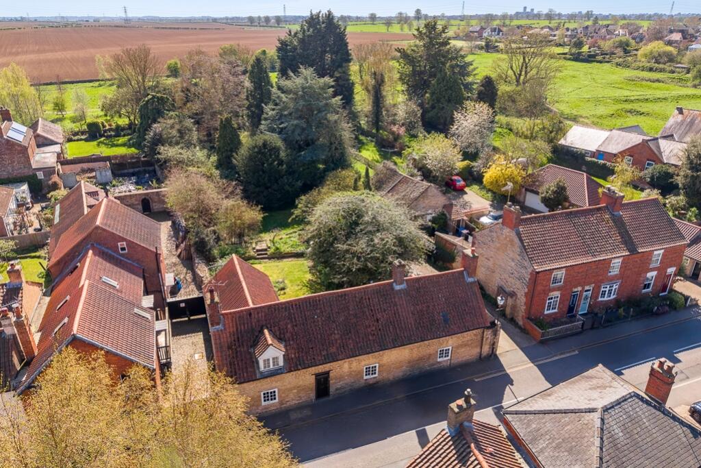 Main image of property: High Street, Nettleham, Lincoln, Lincolnshire, LN2