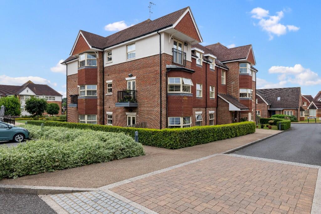 Shelley House, Durrants Drive, Durrants Village, Faygate, West Sussex RH12 4AG - View 2