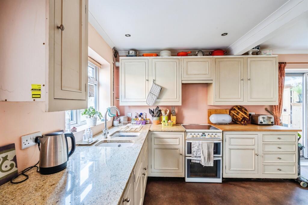 House in Wealden, Westham - View 4