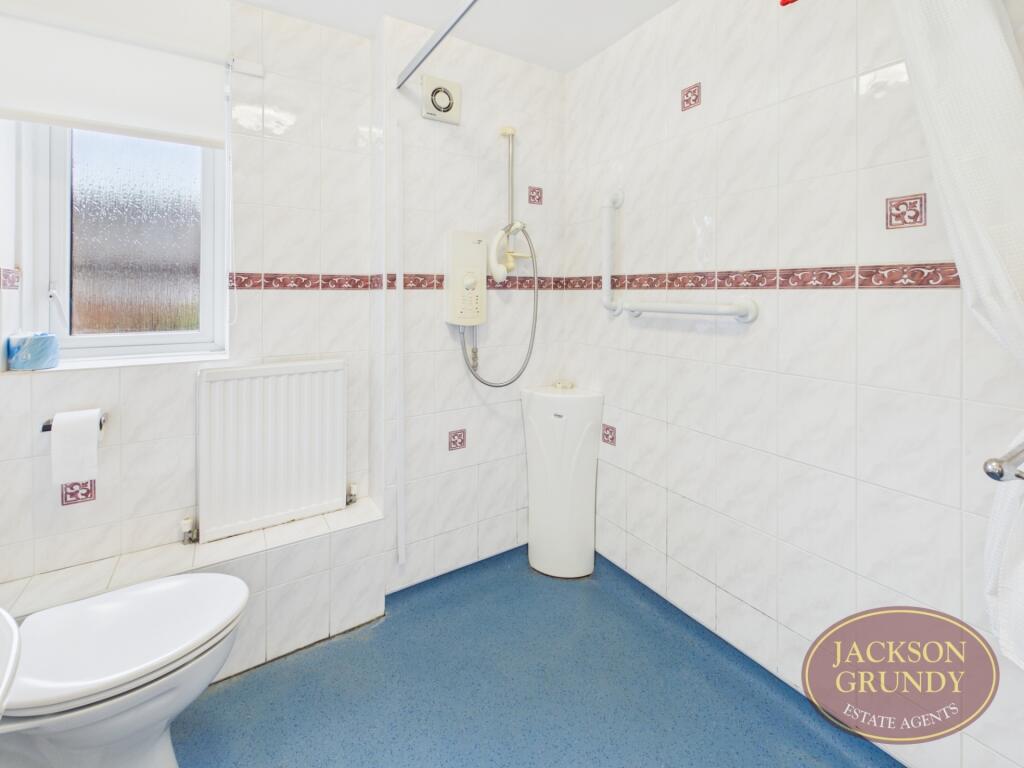 Apartment in Northampton - More