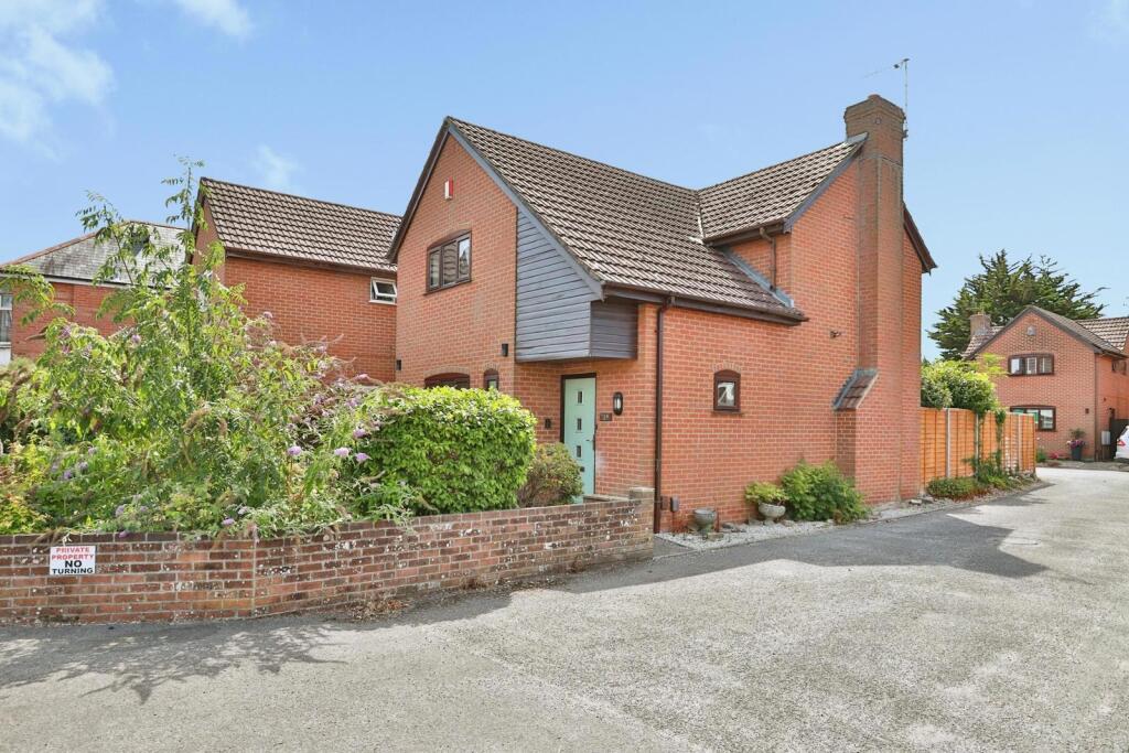 Main image of property: Columbia Road, ENSBURY PARK, Bournemouth, Dorset, BH10