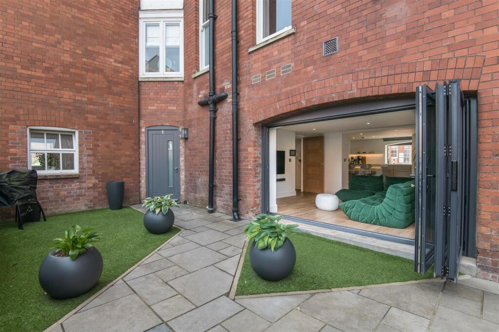 Main image of property: Southernhay East, Exeter