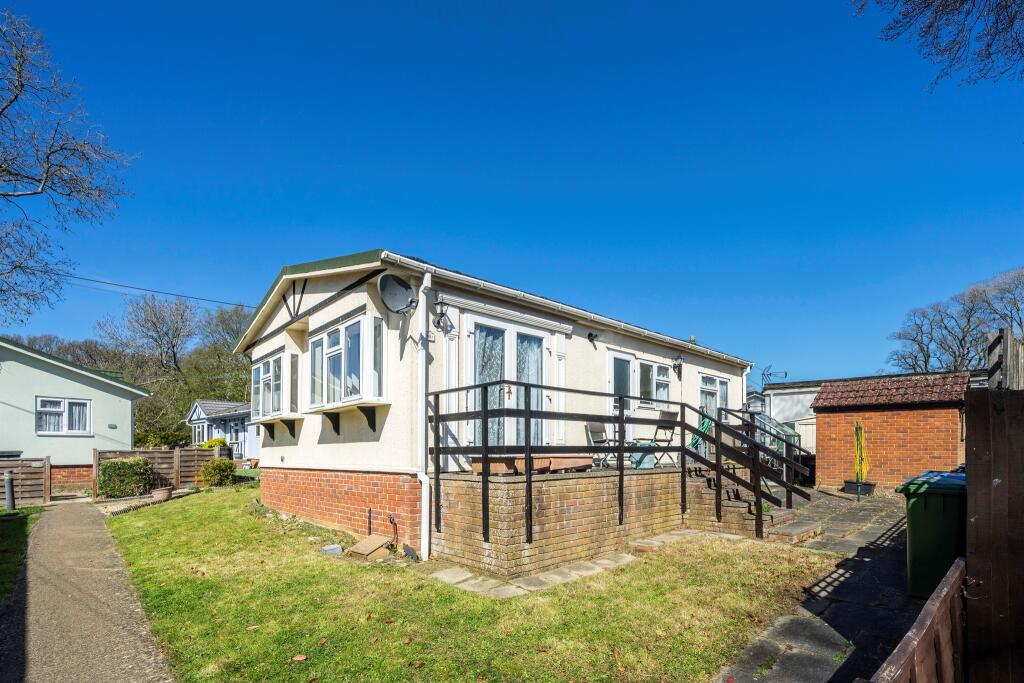 Chesham Road, Wigginton, TRING photo 2