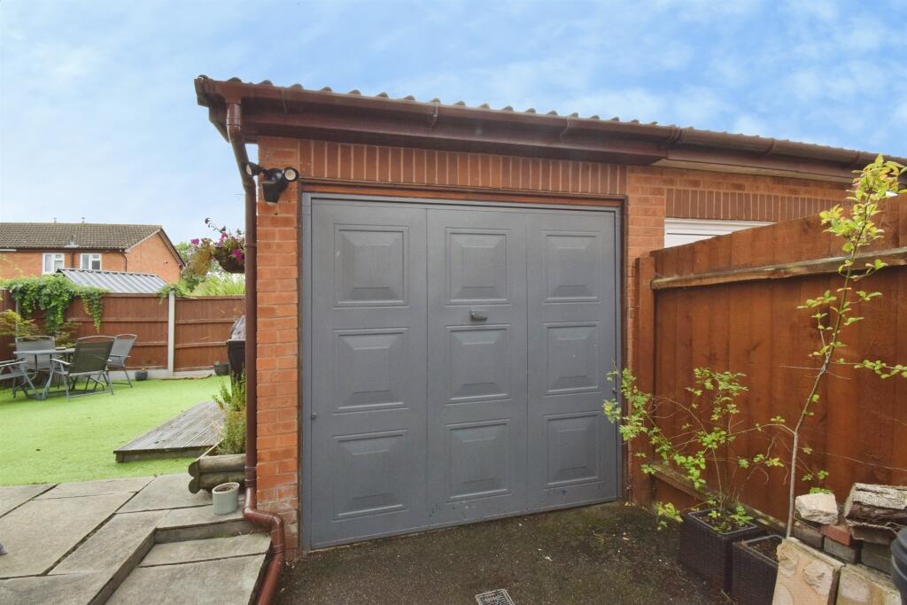 House in Oadby and Wigston, Leicestershire - View 3