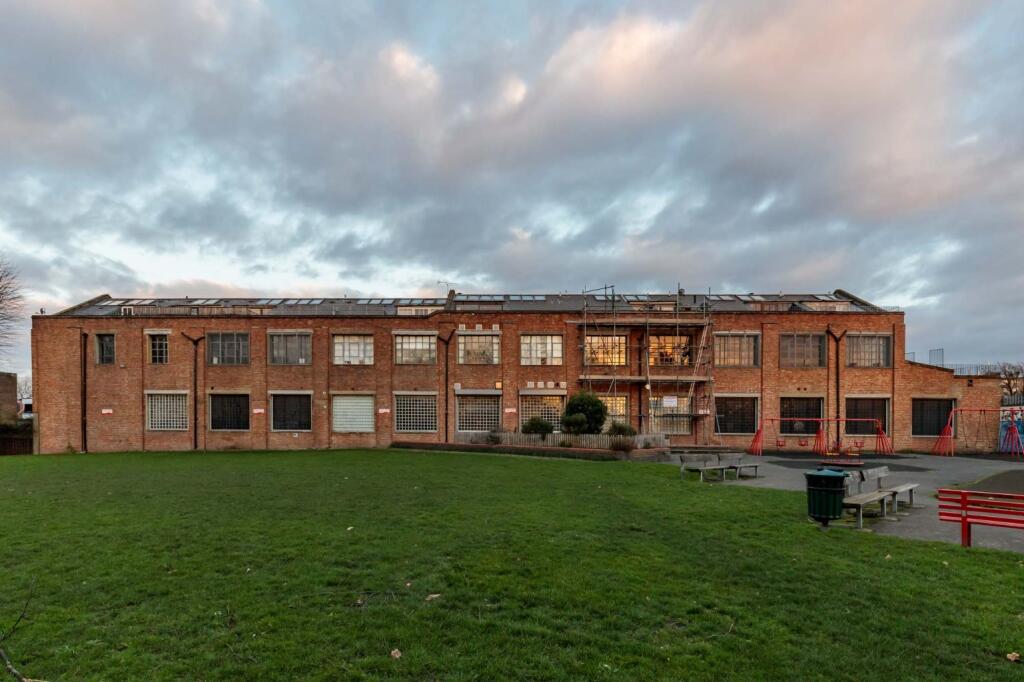 Main image of property: 31 Blenheim Gardens, Brixton, London, SW2