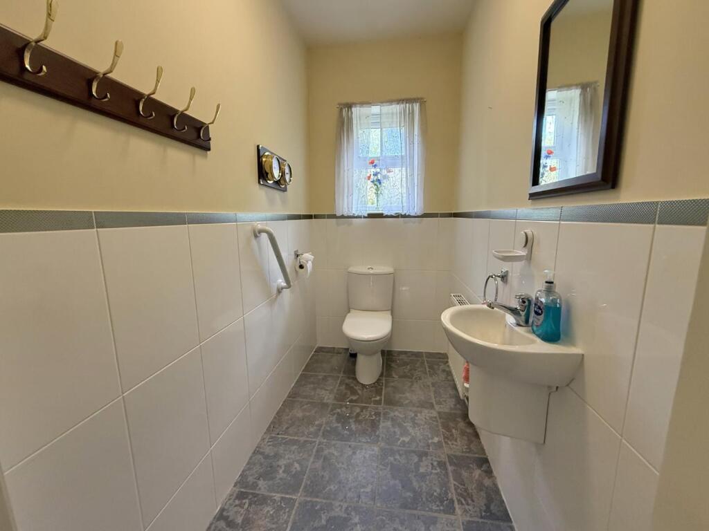 House in Rugby, Dunchurch - More