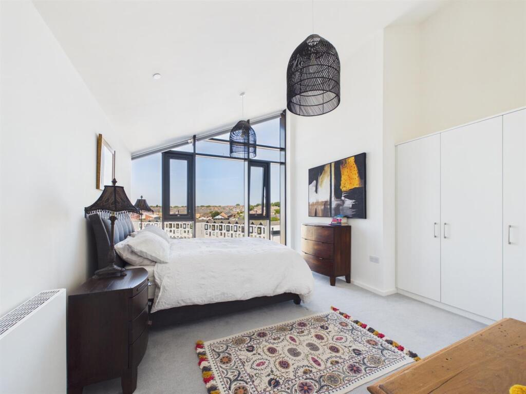 Apartment in North Tyneside, Chirton - View 5