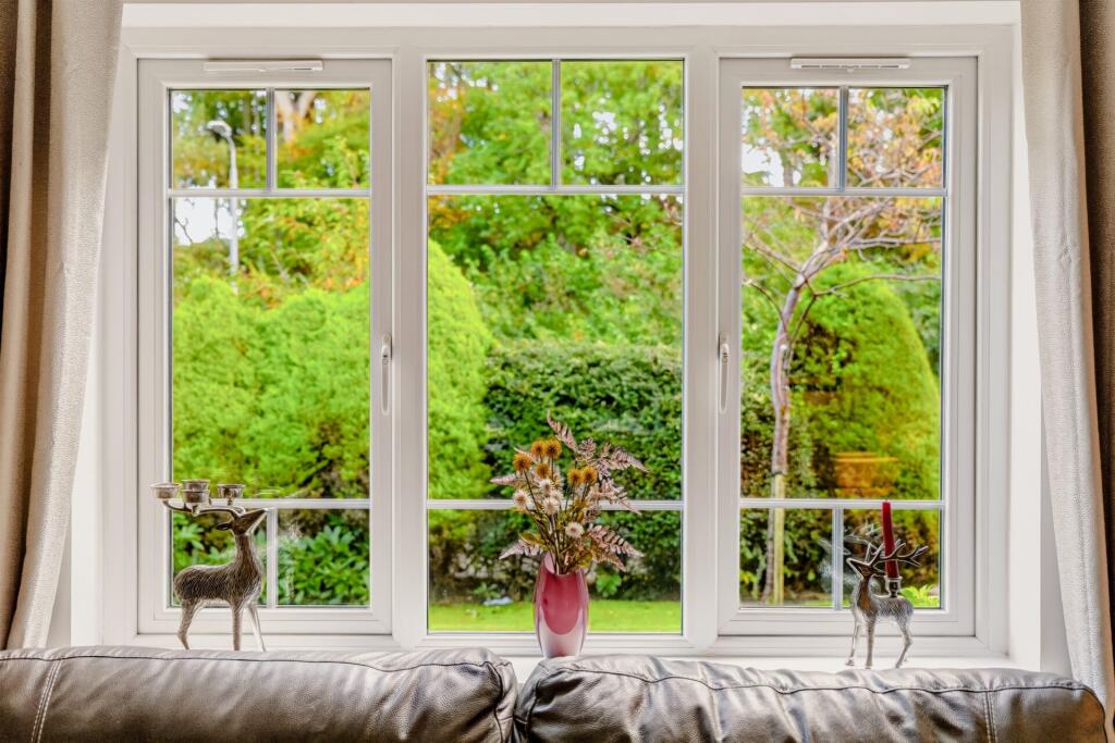 House in Glasgow, East Renfrewshire - View 5