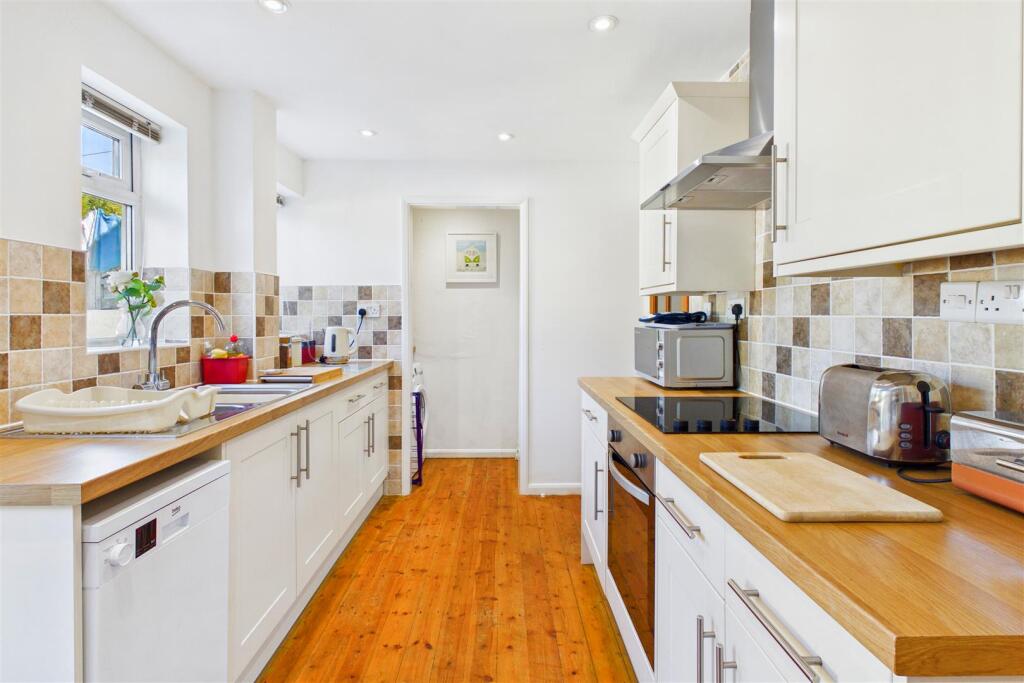 House in Truro - View 5